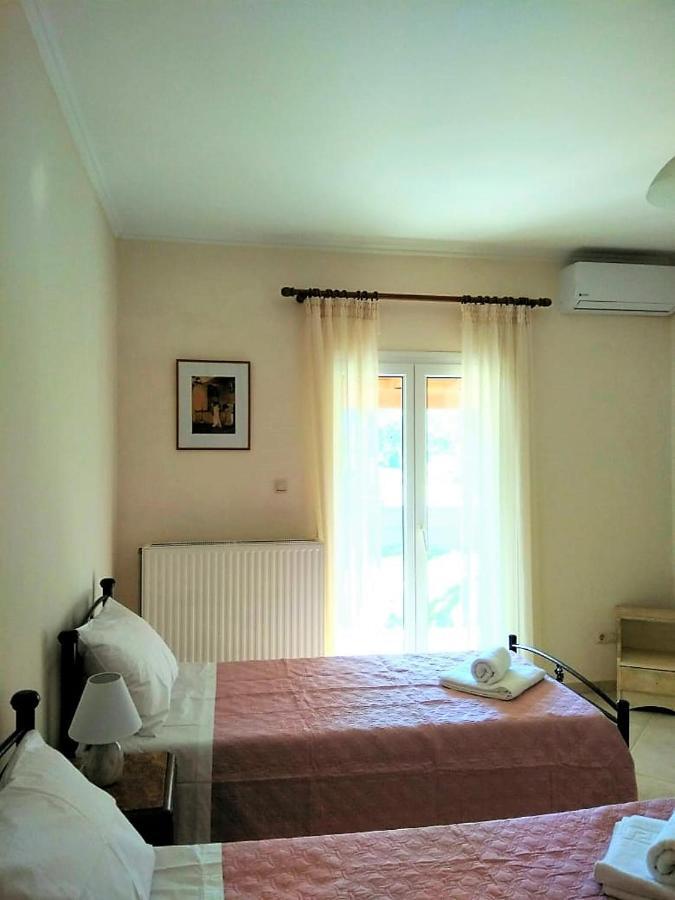Lonelia'S Family Homes Лефкими Екстериор снимка